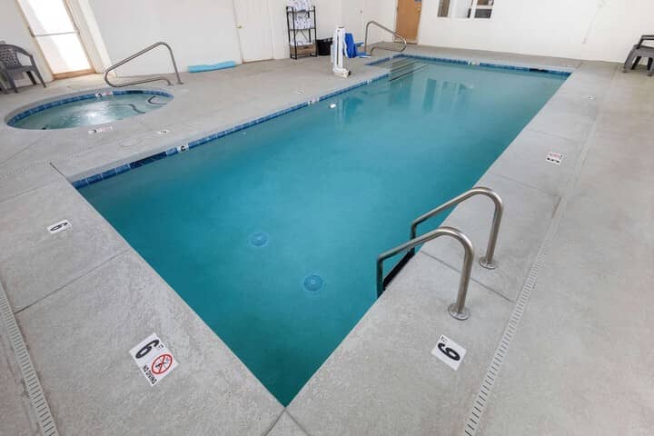 Pool 28 of 36
